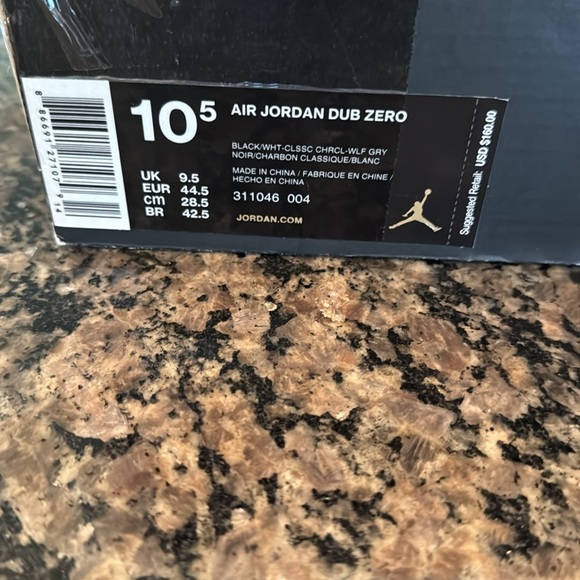 Nike Air Jordan 2 Retro Black and Red High-Top Sneakers EUC 10.5 - Picture 12 of 17